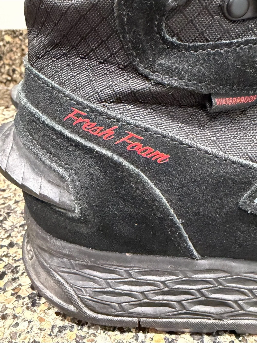 New Balance Men’s Black High-Top Athletic Boots fresh foam 1000 size 12